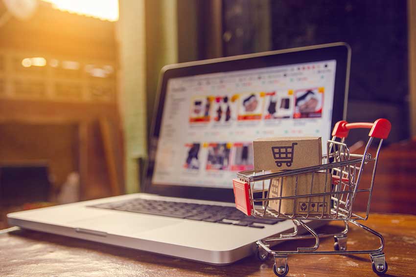 SHOULD YOU CHOOSE WOOCOMMERCE TO RUN YOUR ONLINE STORE?